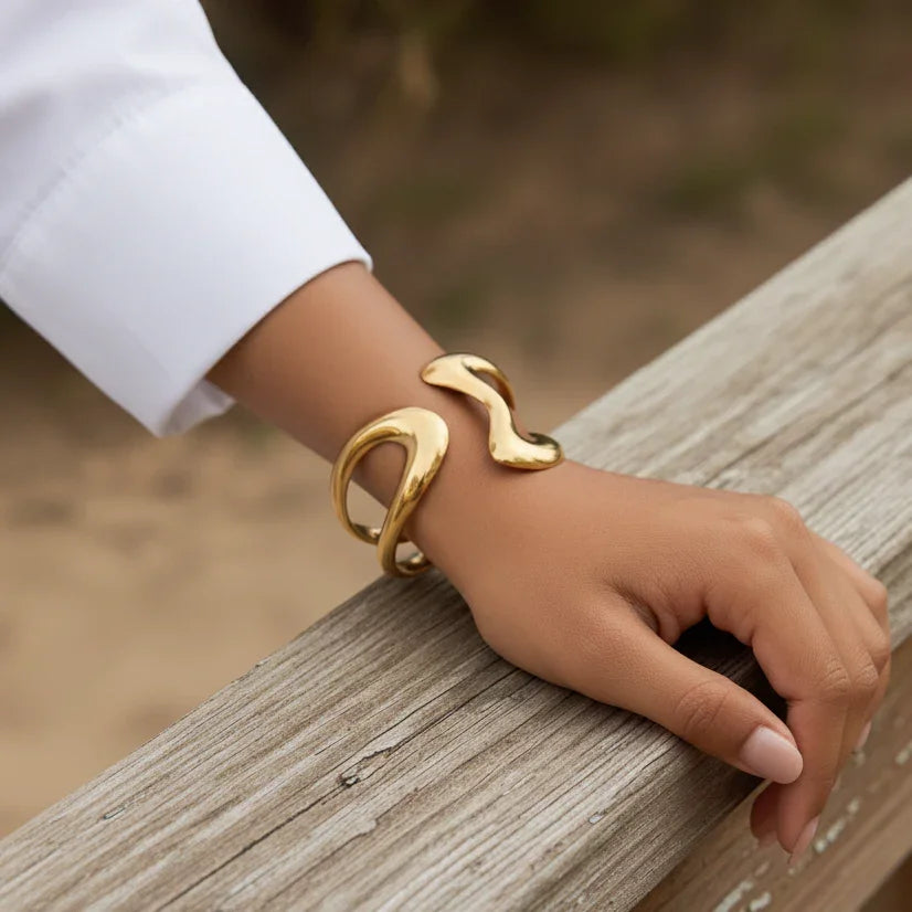 Lulu Sculpted Gold Bangle