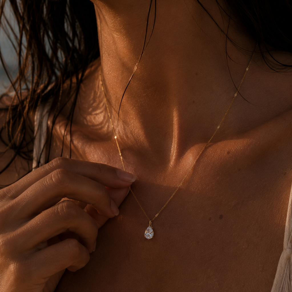 Auréa Drop Necklace