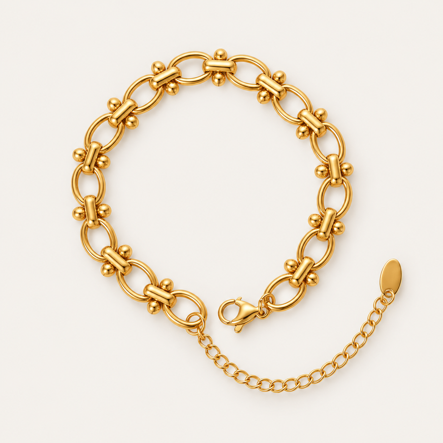 The Amora Link Bracelet