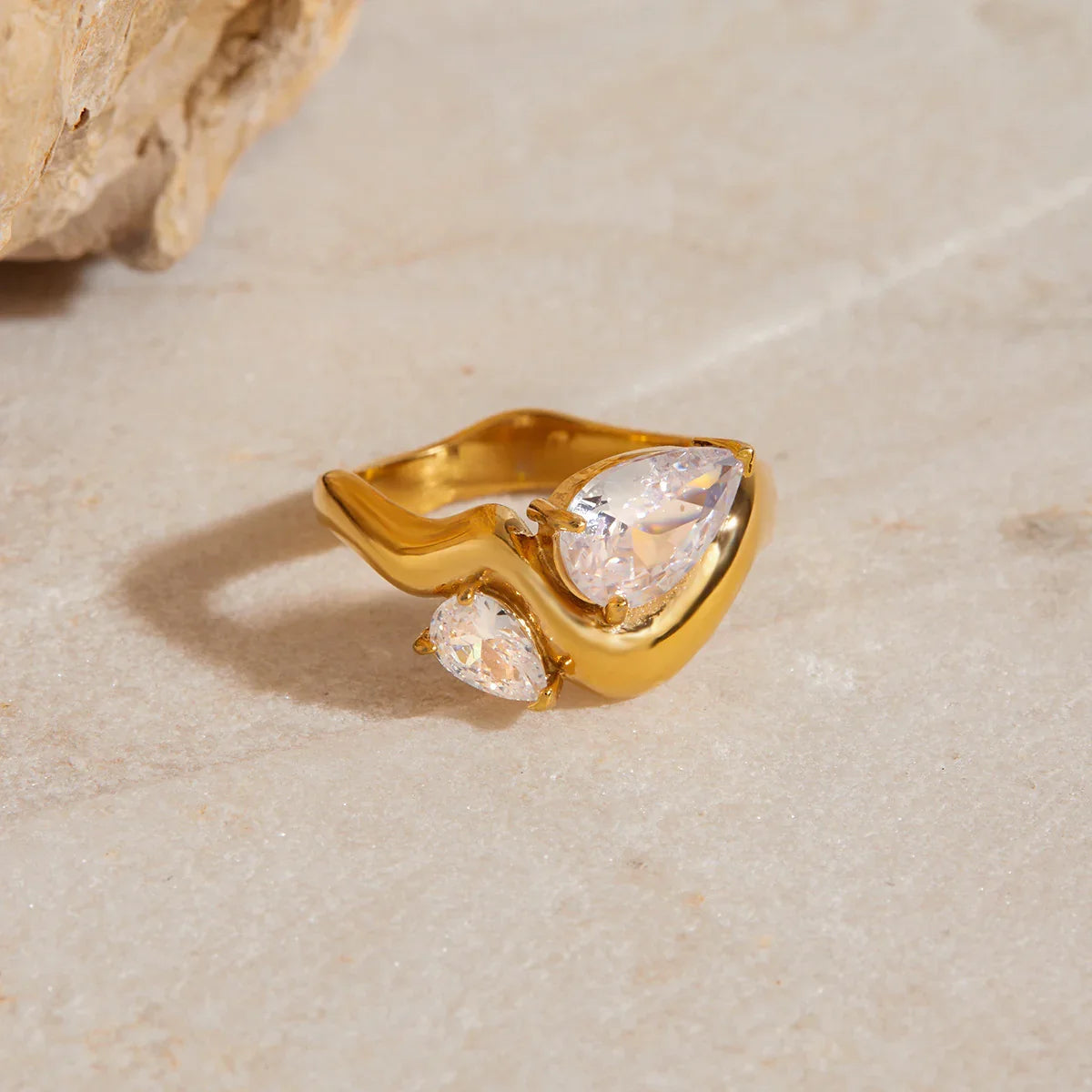 Soletta Diamond Teardrop Gold Ring