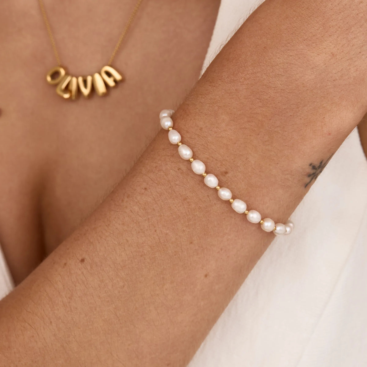 Luna Pearl Bracelet