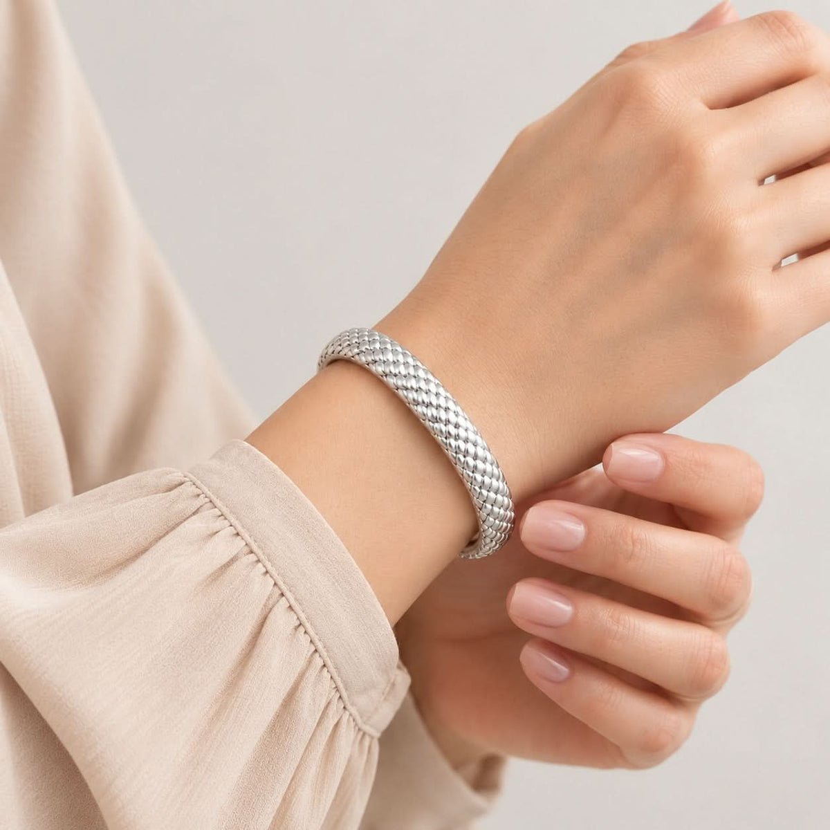 The Amora Quilted Bangle